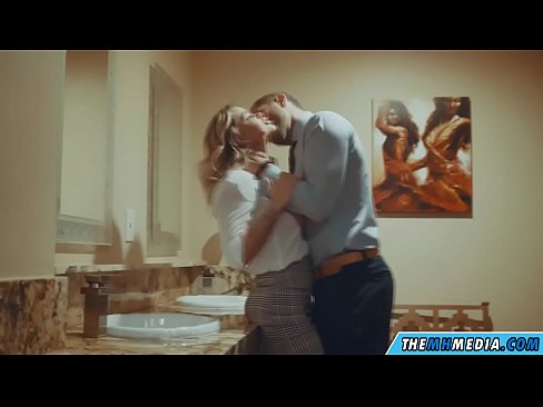 ❤️ Quando una bionda formosa ti seduce in un bagno pubblico ️ Solo porno al it.hdpornpics.ru ❌️